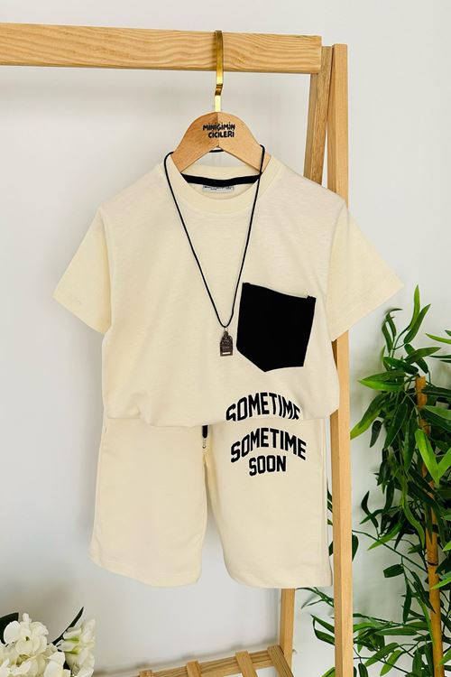 Miniğimin Cicileri Kolyeli Erkek Çocuk Şortlu Takım - Bej