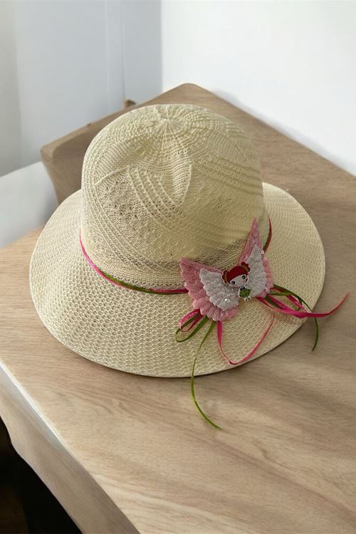 Miniğimin Cicileri (6-12 Yaş) Kelebek Bebek Detaylı Hasır Kız Çocuk Şapka - Krem