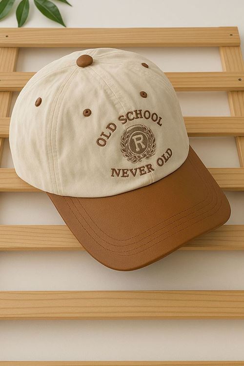 Miniğimin Cicileri (4-8 Yaş ) R İşleme Detaylı Erkek Çocuk Kep şapka - Krem