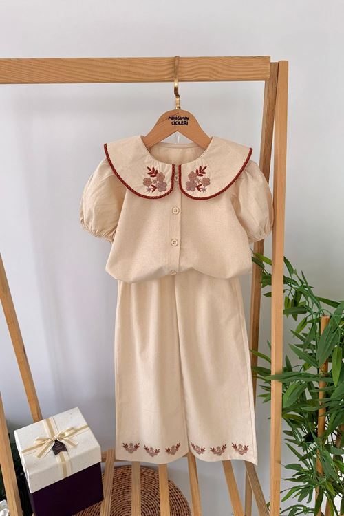 Miniğimin Cicileri Yaka Nakış Detaylı Kız Çocuk Gömlekli Takım - Krem