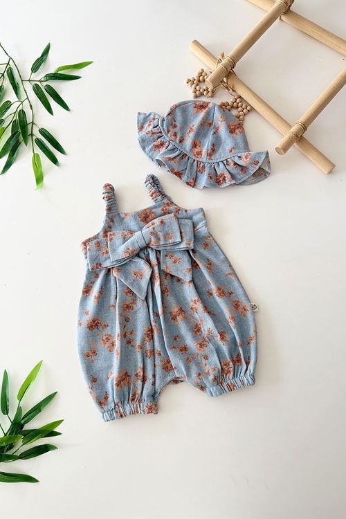 Miniğimin Cicileri Fiyonk Detaylı  Çiçek Desenli Şapkalı Kız Bebe Tulum Takım - Mavi