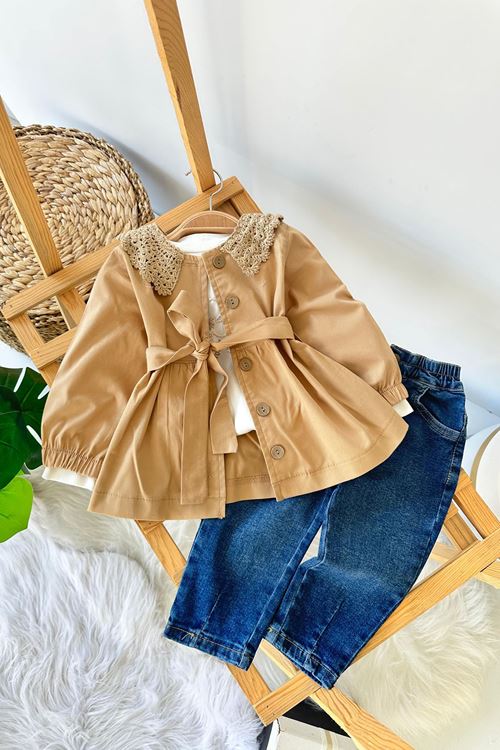 Miniğimin Cicileri Yakası Örgü Trençli Kız Bebek Kotlu 3 lü Takım - Kahverengi