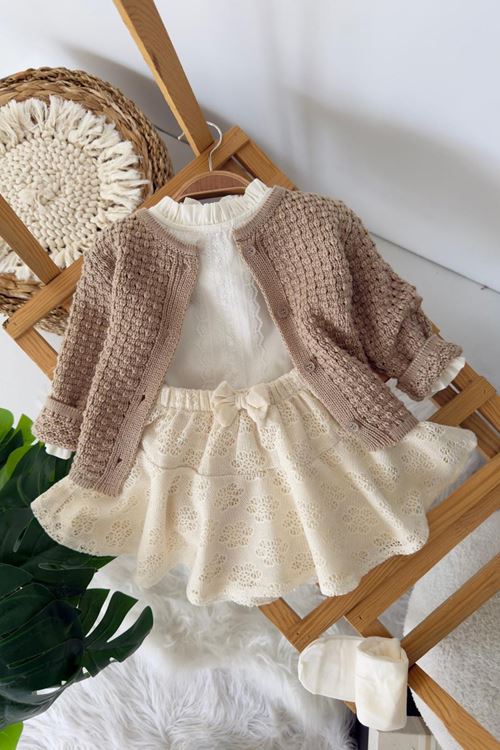 Miniğimin Cicileri Fiyonk Detaylı Triko Hırkalı Dantel Etekli Kız Bebek 4 lü Takım - Vizon