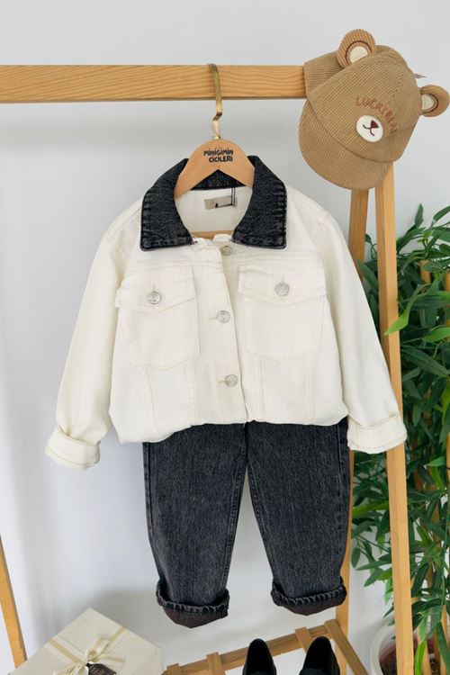 Miniğimin Cicileri Kontrast Yakalı Kot Ceketli Jean Pantolonlu Erkek Çocuk Takım - Krem