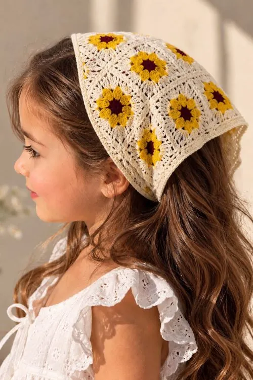 Miniğimin Cicileri Örgü Desenli Kız Çocuk Üçgen Bandana - Kahve