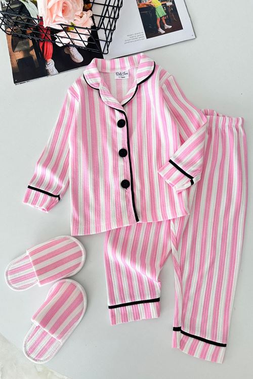 Çizgi Desenli Terlikli Kız Çocuk Pijama Takımı - Açık Pembe