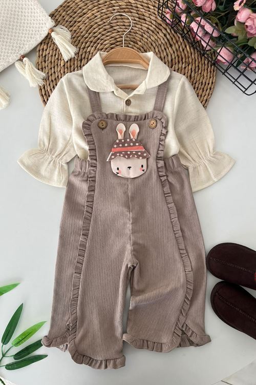 Tavşan Aplikeli Fırfır Detaylı Kadife Salopetli Kız Bebek 2’li Takım - Vizon