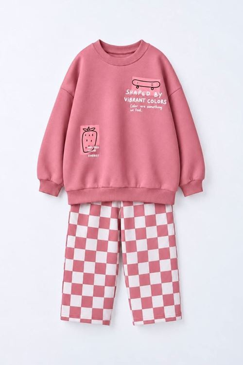 Çilek Baskılı Sweatshirt ve Dama Desenli Pantolonlu Unisex Çocuk 2’li Takım - Pembe